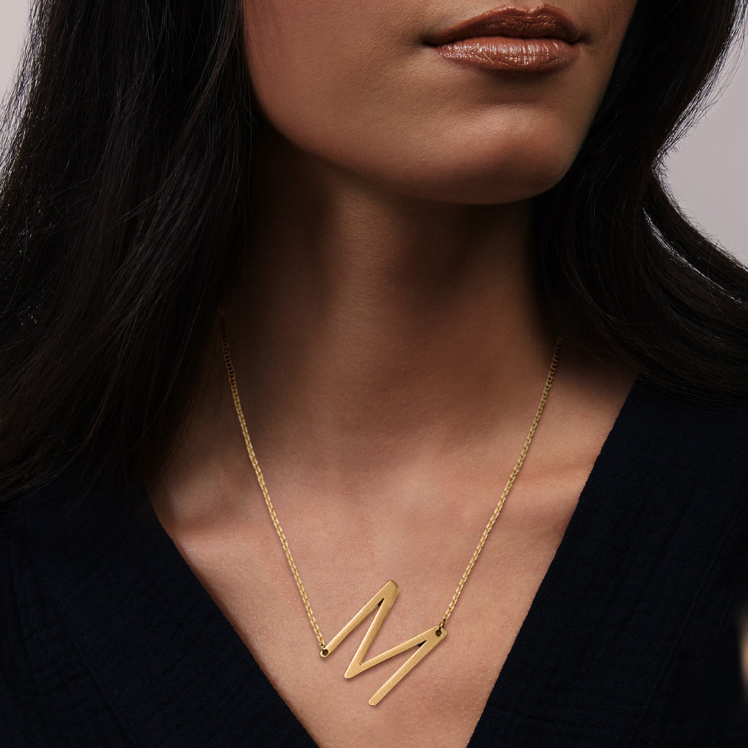 Initial Letter Necklace 18K Gold - قلادة مبدئية مع دلاية مخصصة ،