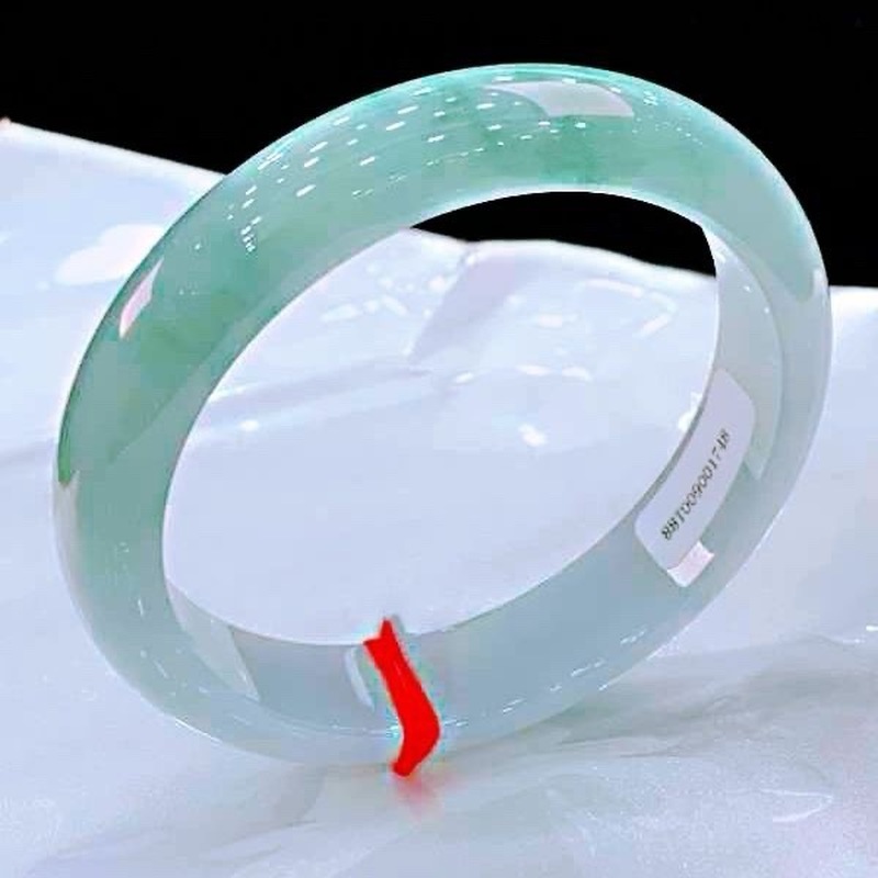 Bracelets - ميانمار، سوار من اليشم الجليدي الطبيعي