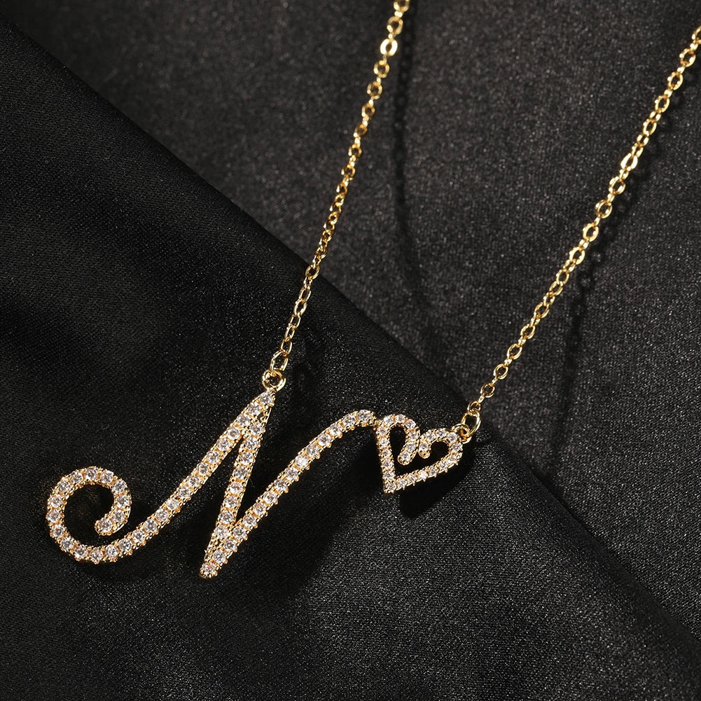 قلادة مخصصة بحرف أولي على شكل  - مراجعة Initial Letter Necklace 18K Gold وسعره