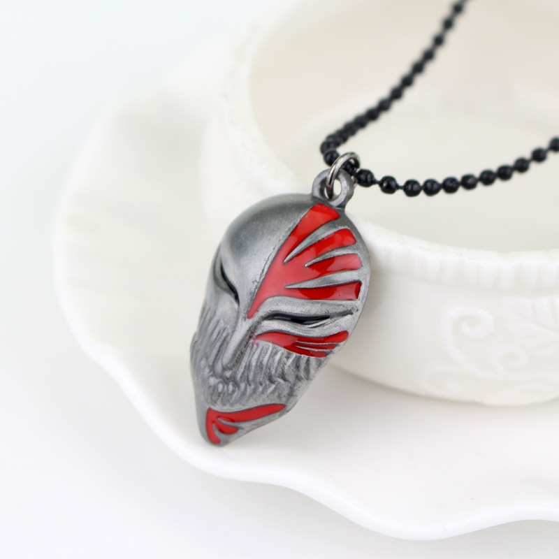 قلادة معدنية بتصميم قناع الأنم - مراجعة Anime Pendant Necklace وسعره