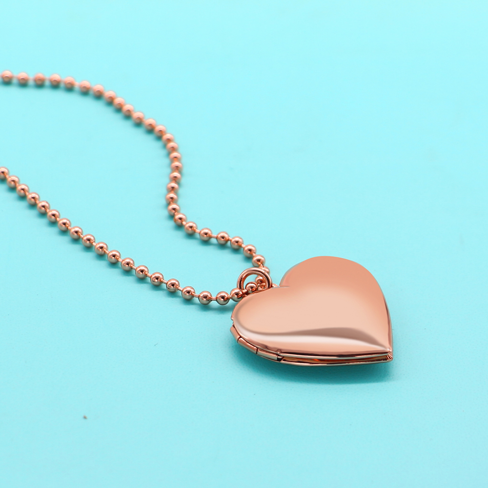 الأبدية قلادة مصممة على شكل قل - مراجعة Heart Locket Necklace Photo وسعره