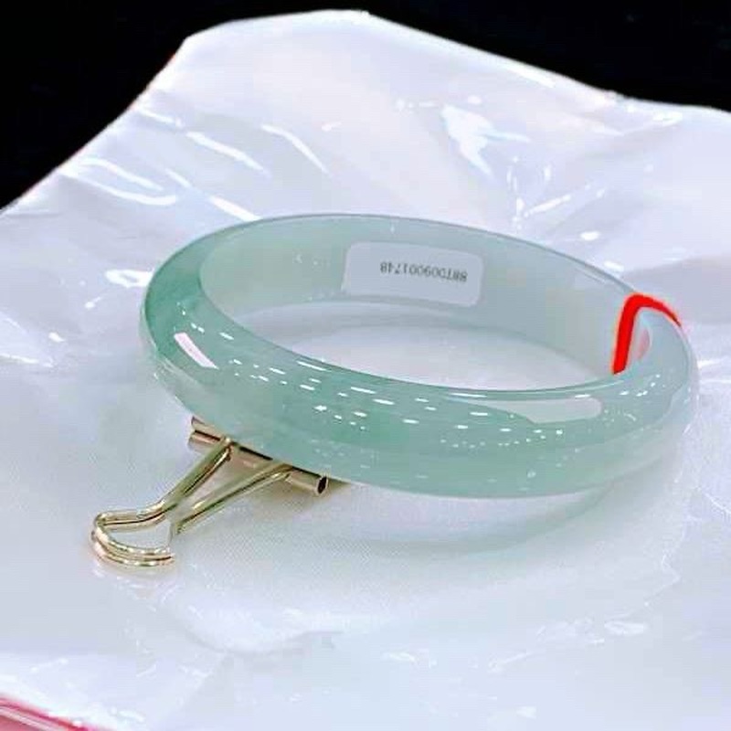 ميانمار، سوار من اليشم الجليدي - مراجعة Bracelets وسعره