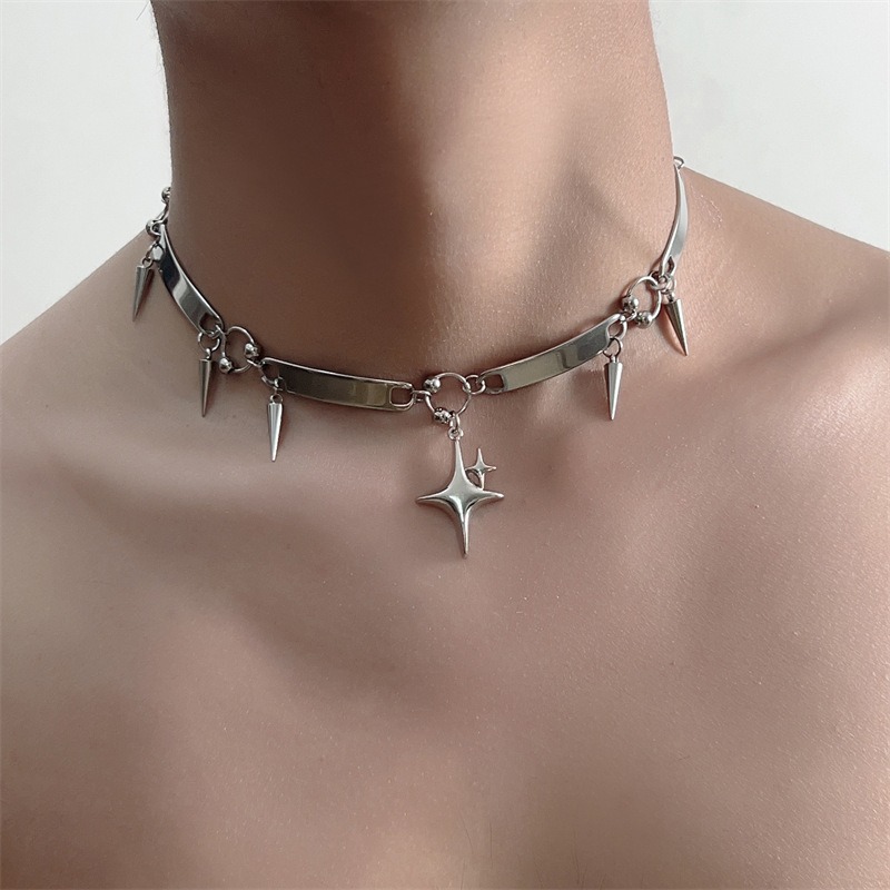 قلادة نسائية بتصميم هيب هوب ور - مراجعة Goth Punk Spike Choker وسعره