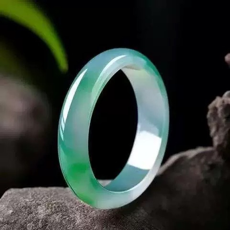 سوار من اليشم الميانماري، نوع  - مراجعة Bracelets وسعره