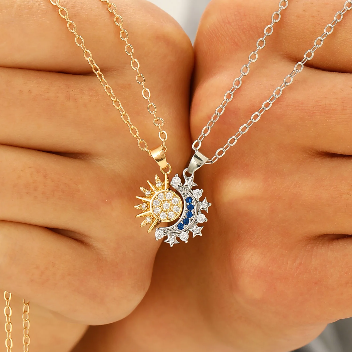 الأزياء لامعة حجر الراين الشمس - مراجعة Magnetic Couple Matching Necklaces وسعره