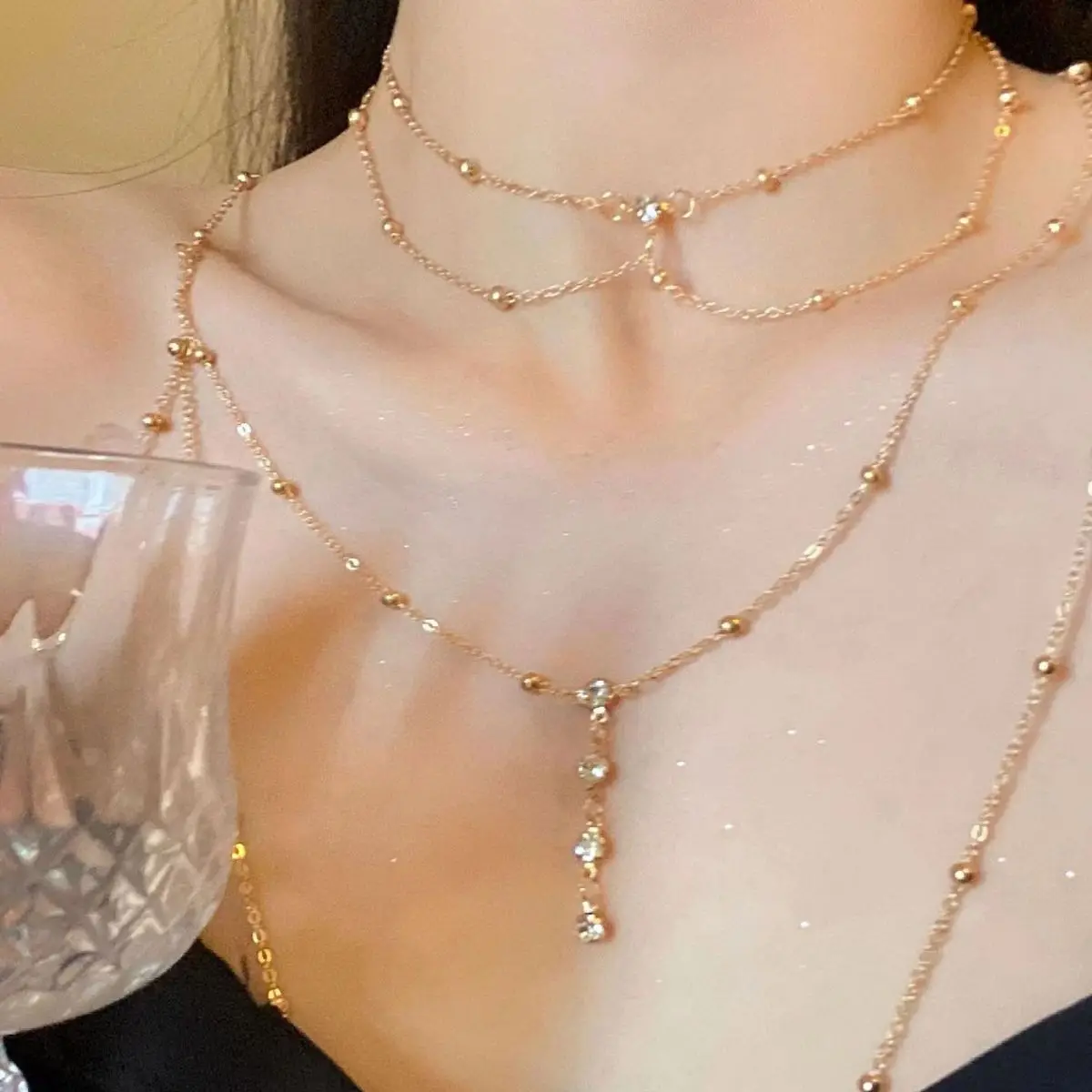 سلسلة جسم من حجر الراين اللامع - مراجعة Layered Pendant Necklace Aesthetic وسعره