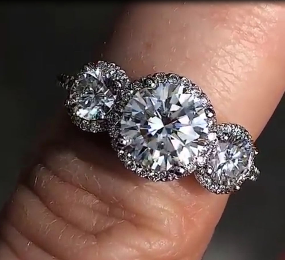 مخصص ريال البلاتين PT950 النسا - مراجعة Moissanite Engagement Ring 1 Carat وسعره